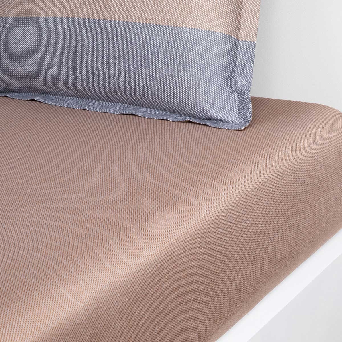 Parure de lit BOSS Home ICONIC STRIPE Beige en 90 fils - Bed Linen  Collections haut de gamme