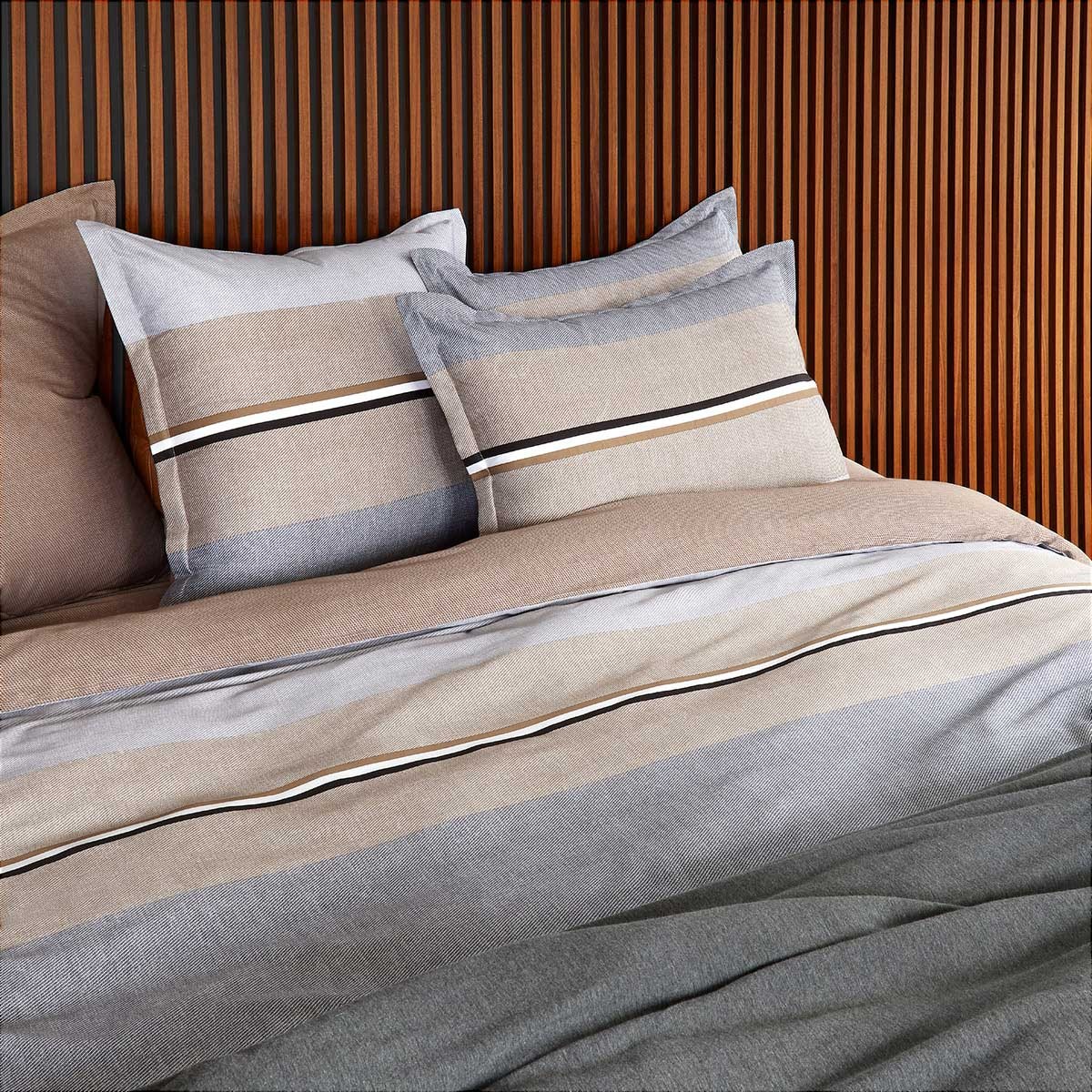 Bed Collection Iconic Stripe Multicolor