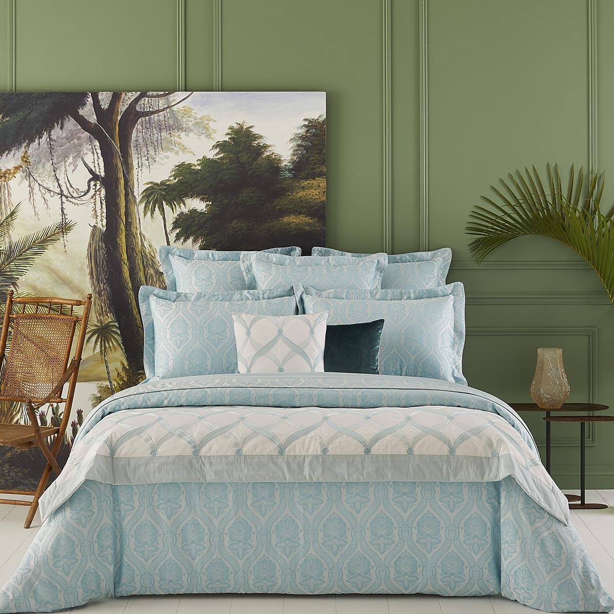 | Delorme Nil Collection Tranquility Yves Bleu Bed Embrace